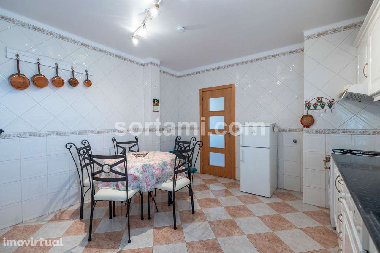 Apartamento T4 Venda em Quarteira,Loulé - Grande imagem: 5/37