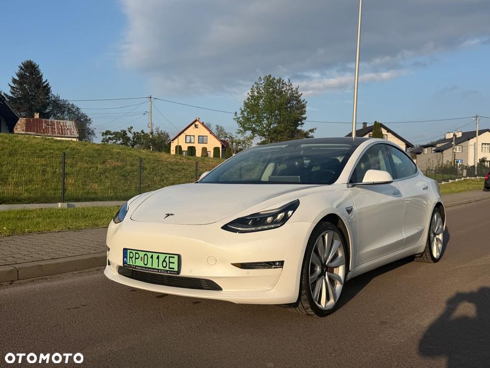 Tesla Model 3 - 2