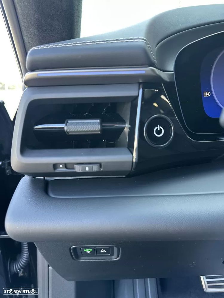 Porsche Macan Electric Turbo - 27