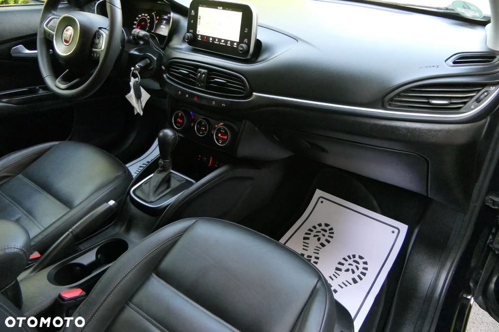 Fiat Tipo 1.6 MultiJet 16v Lounge DDCT - 26