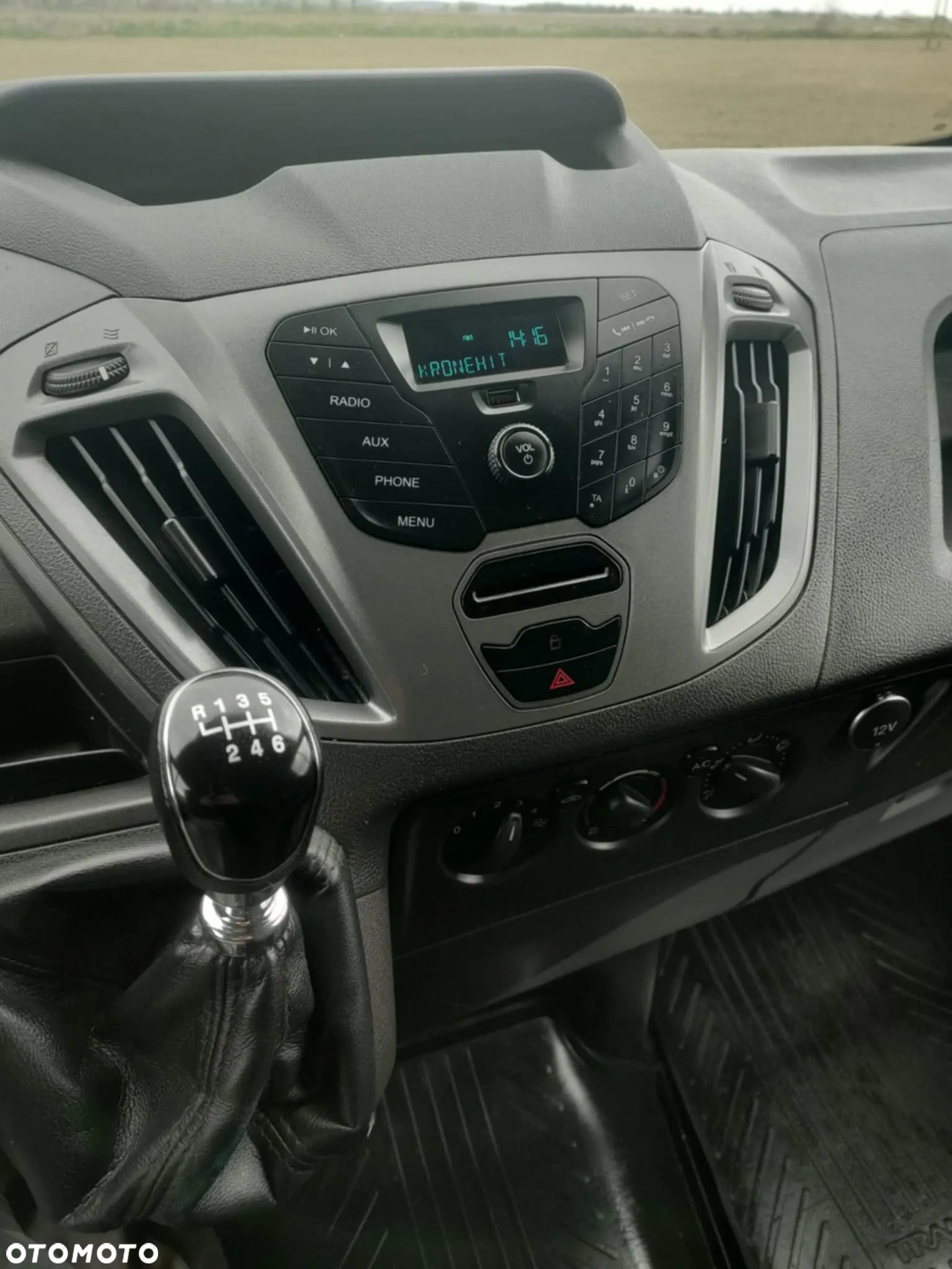 Ford TRANSIT CUSTOM - 12