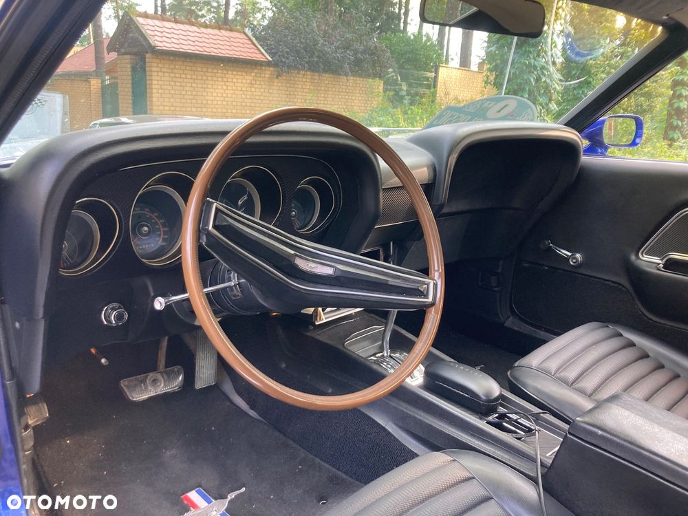 Ford Mustang - 12