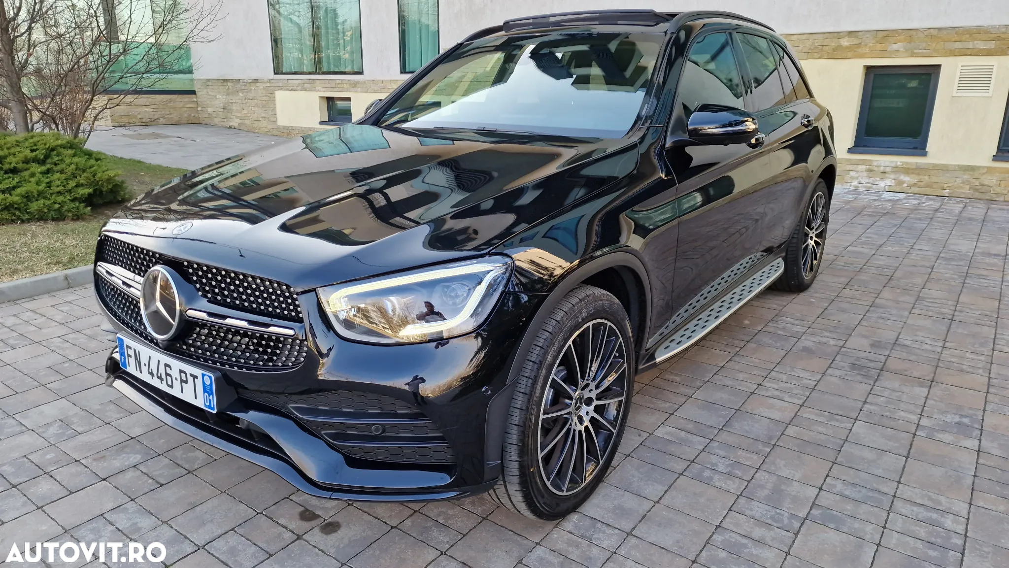 Mercedes-Benz GLC 300 d 4Matic 9G-TRONIC AMG Line Plus - 36