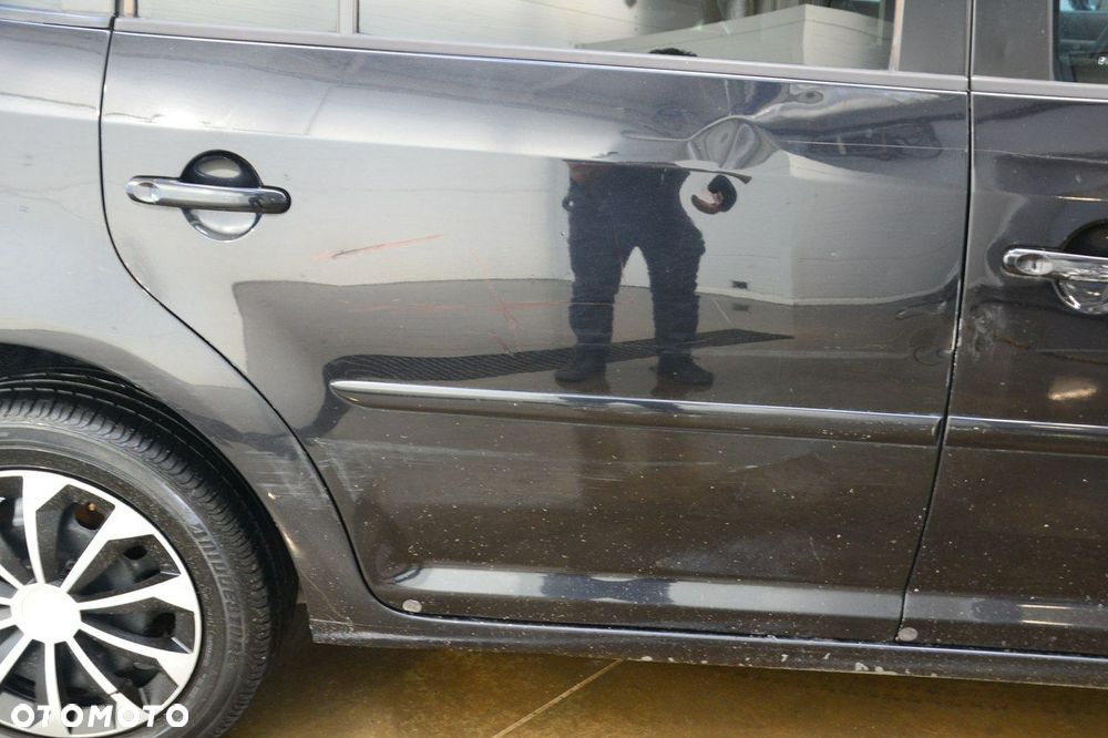 Volkswagen Touran - 9