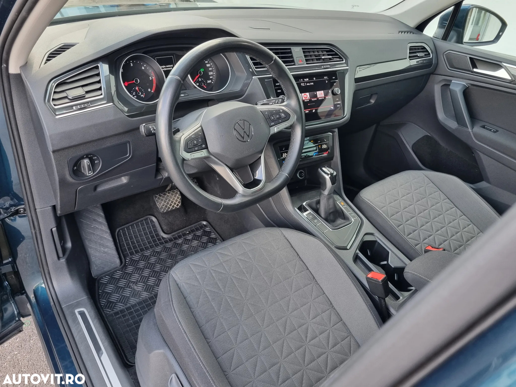 Volkswagen Tiguan 2.0 TDI SCR DSG Life - 9