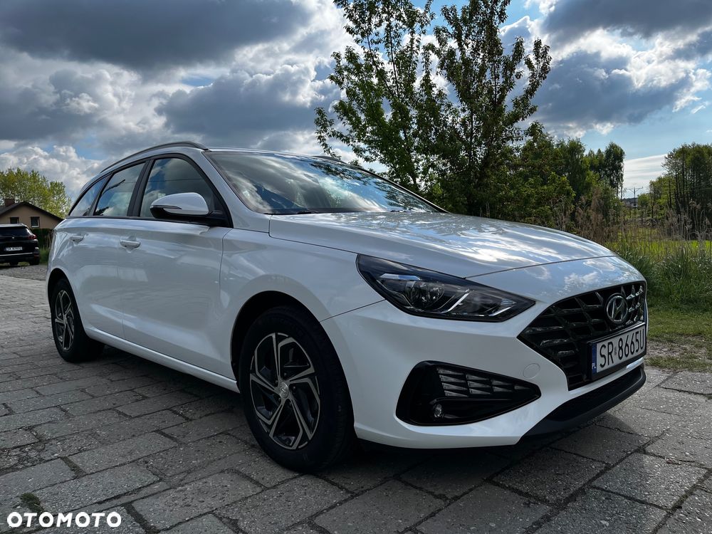 Hyundai i30 1.5 Intro - 1