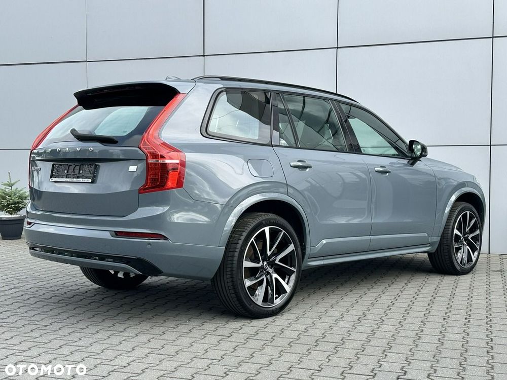 Volvo XC 90 - 9