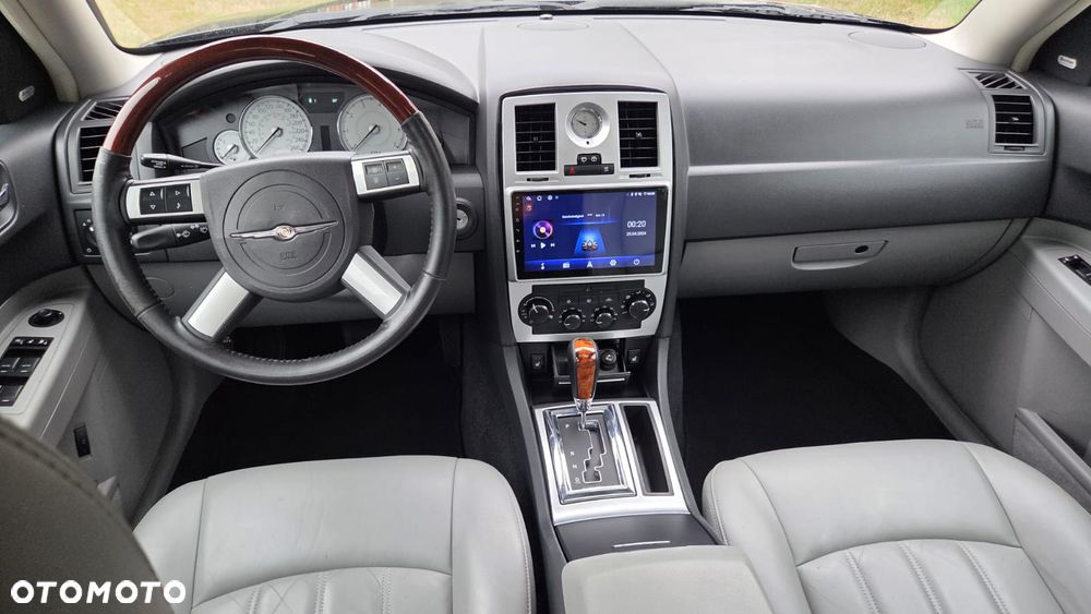Chrysler 300C 3.0 V6 CRD - 13