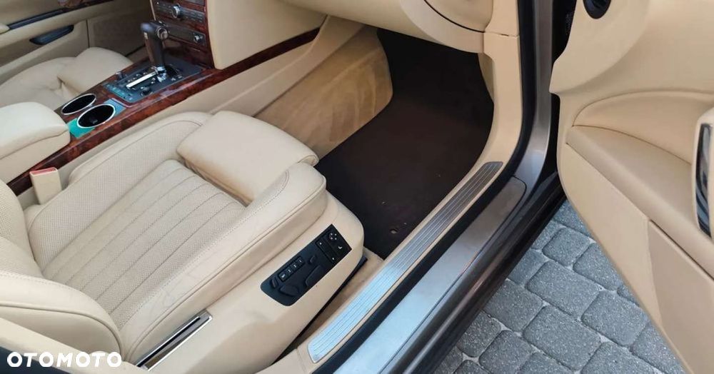 Volkswagen Phaeton - 27