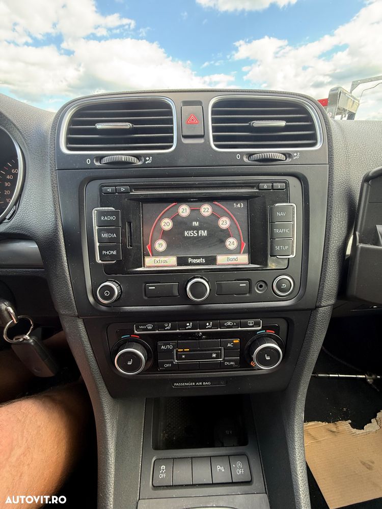 Volkswagen Golf 1.6 TDI DPF Style - 6