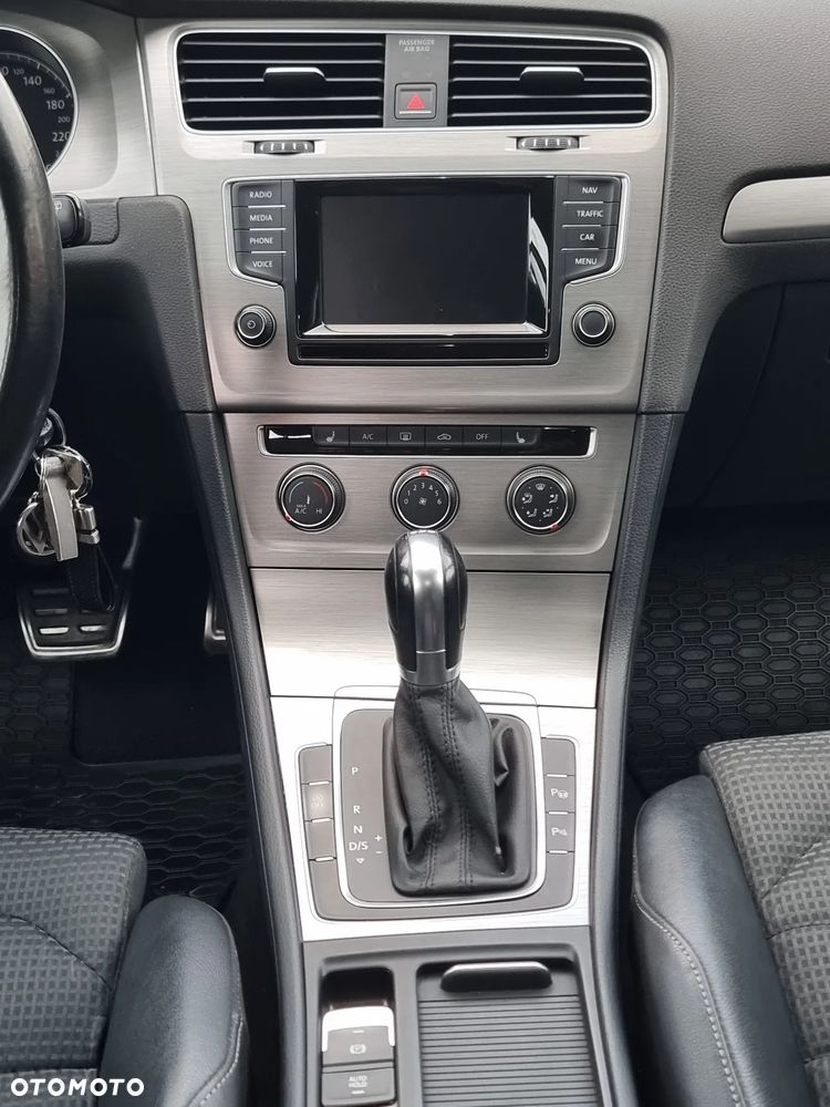Volkswagen Golf - 13