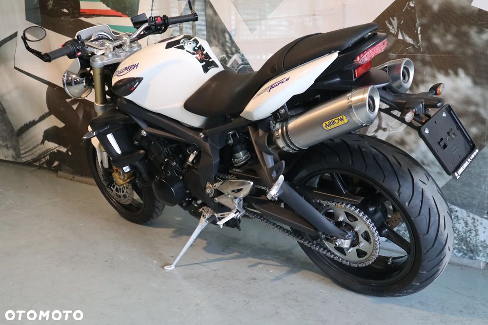 Triumph Street Triple - 9
