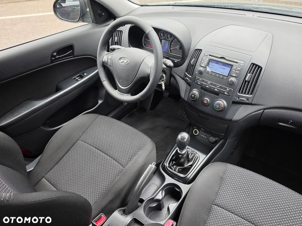 Hyundai i30 1.4 Classic EU5 - 12