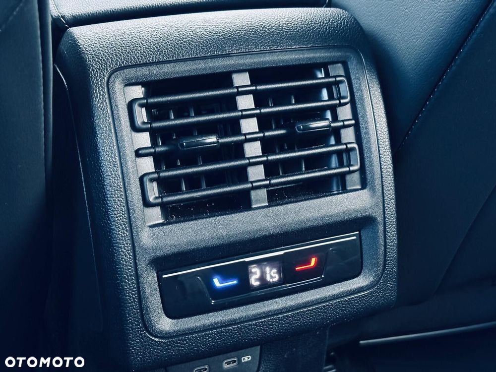 Volkswagen Golf - 38