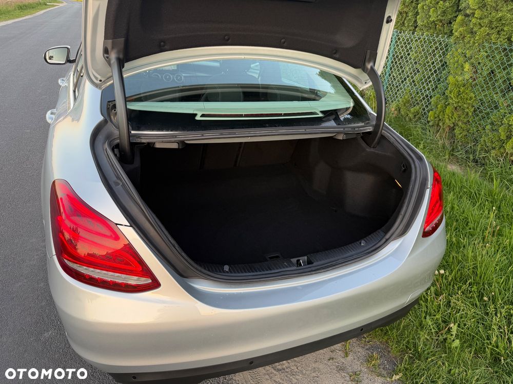 Mercedes-Benz Klasa C 180 (BlueEFFICIENCY) Elegance - 22