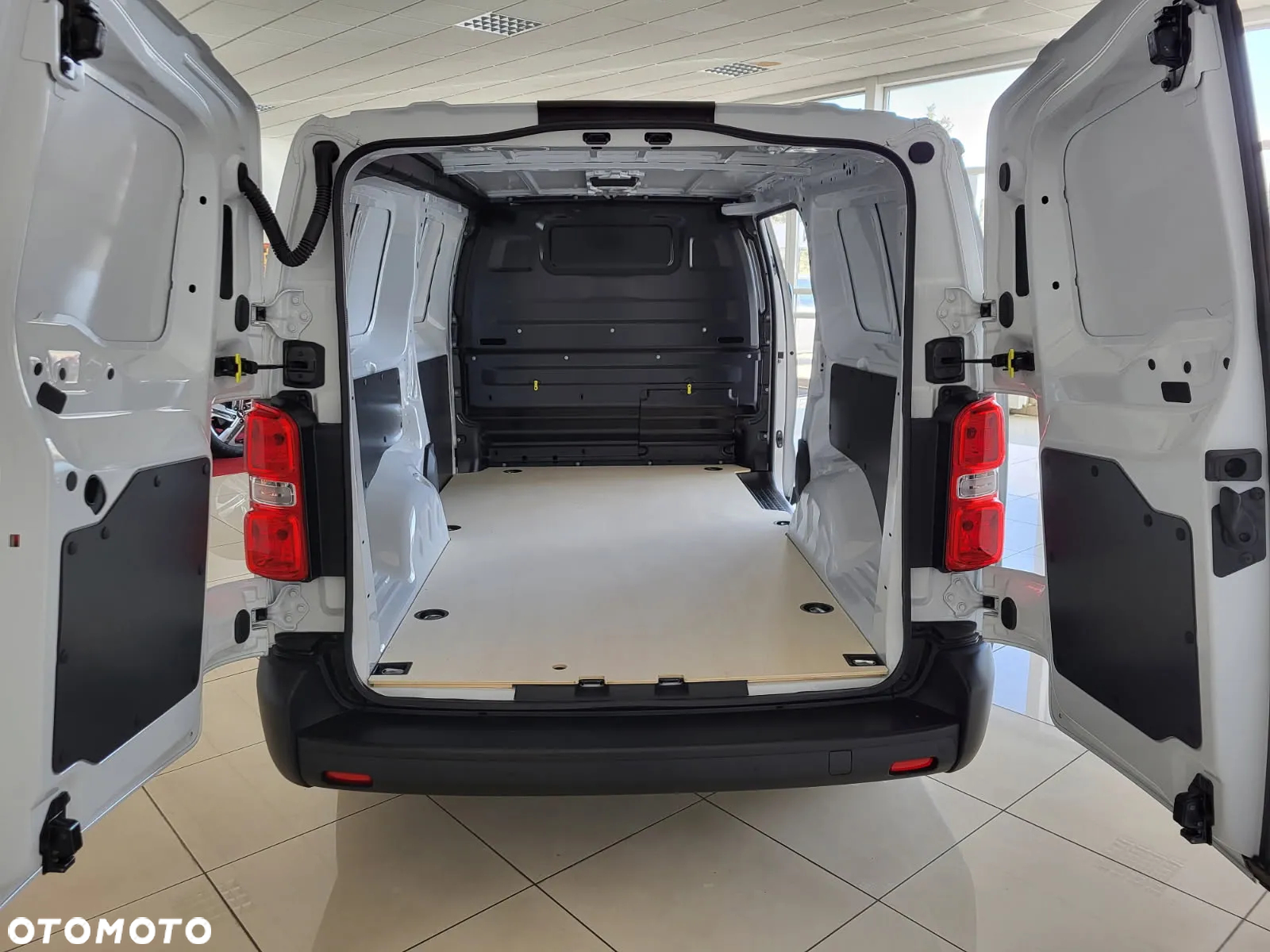 Fiat E-Scudo Furgon Lounge Maxi 136 KM 75 kWh - 5