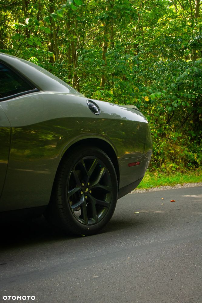 Dodge Challenger Automatik R/T Plus - 8