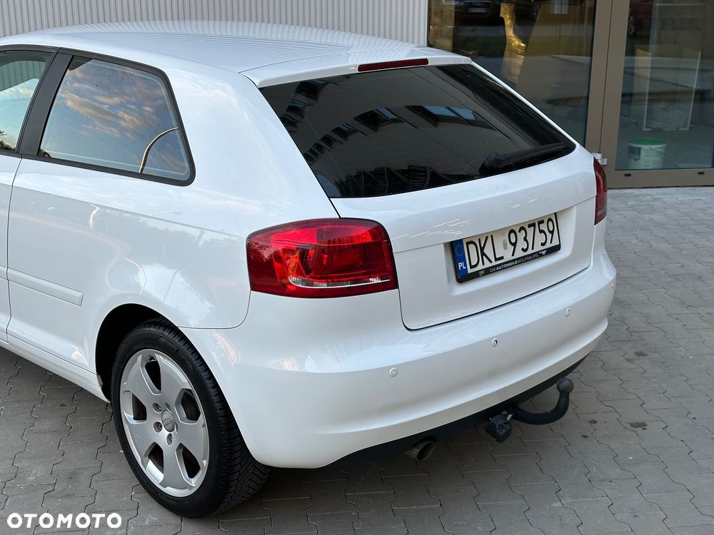 Audi A3 3-drzwiowe 1.6 TDI DPF Ambition - 17