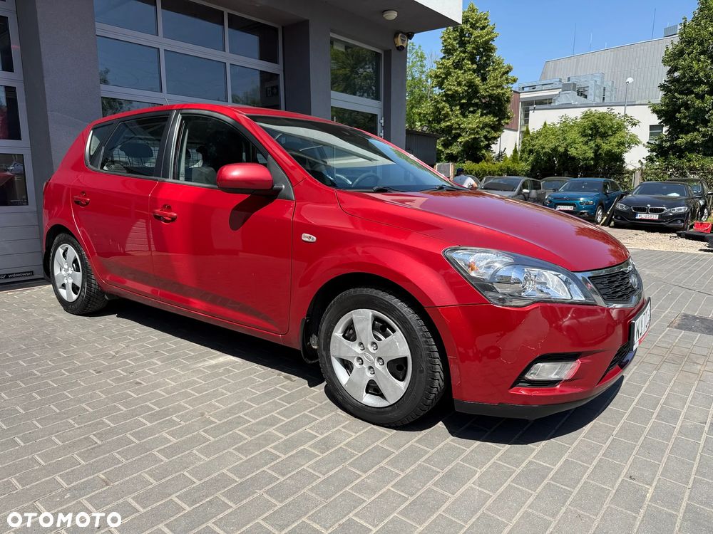 Kia Ceed 1.4 Comfort + - 25