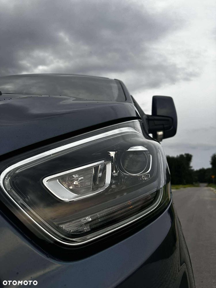 Ford Tourneo Custom - 15
