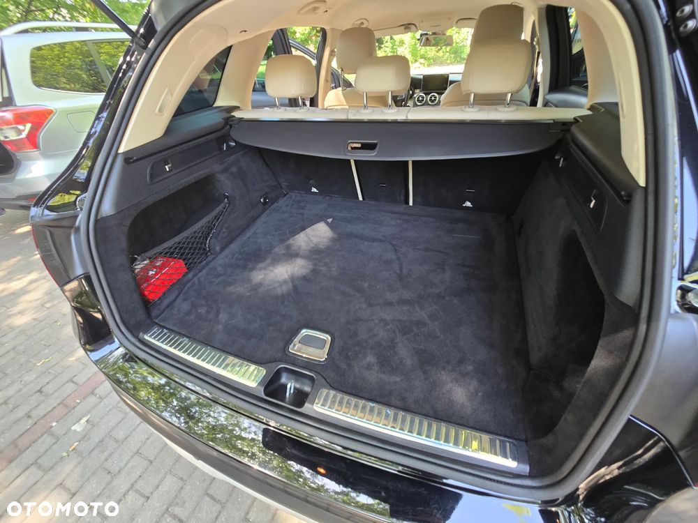 Mercedes-Benz GLC - 21
