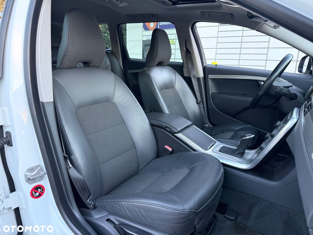Volvo V70 D2 Momentum - 10