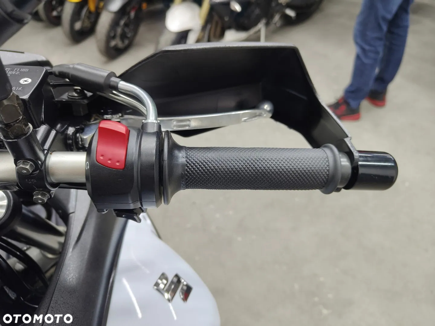 Suzuki V-STROM - 15