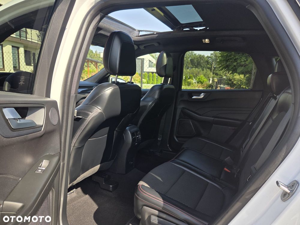 Ford Kuga - 24