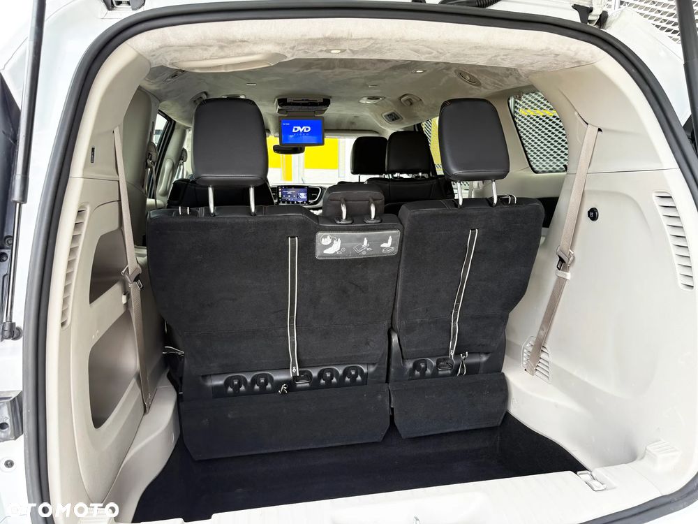 Chrysler Pacifica - 26