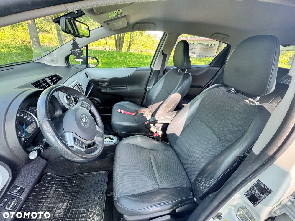 Toyota Yaris 1.5 VVT-i Team Deutschland - 18