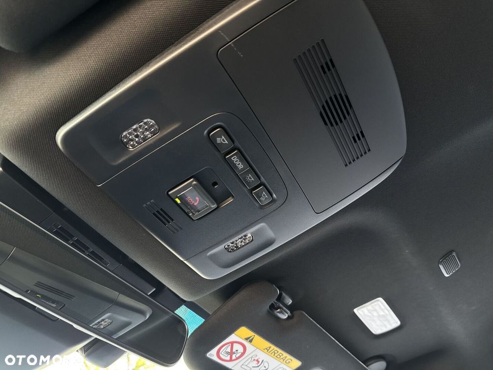Toyota Camry - 24