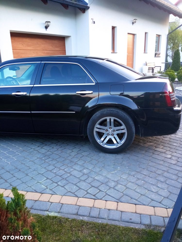 Chrysler 300C - 8