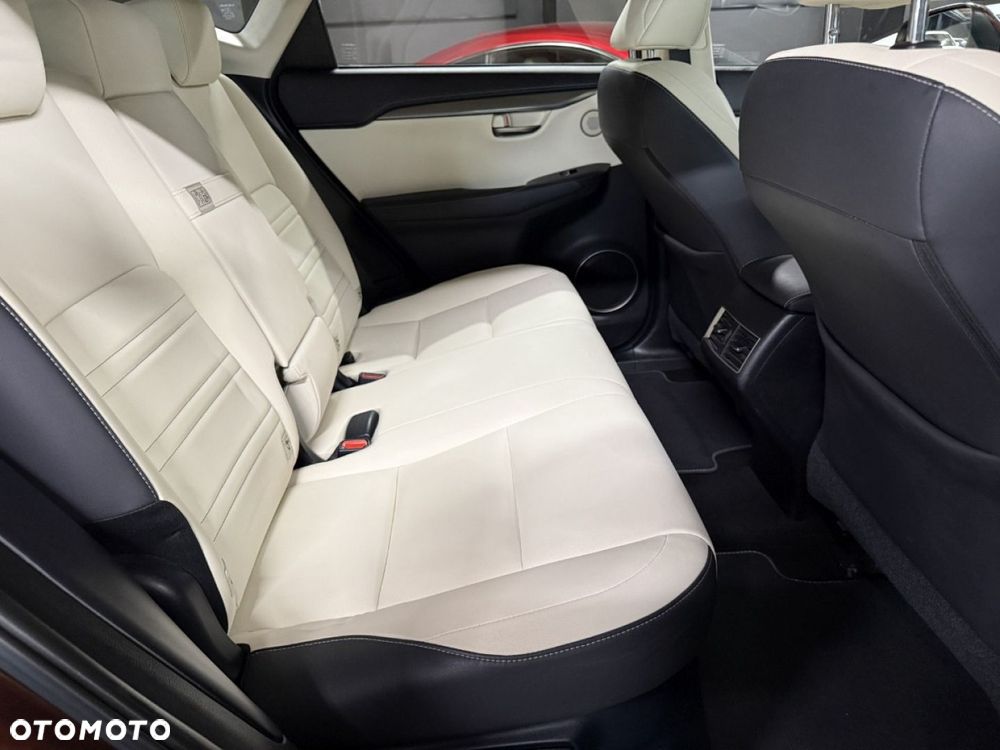 Lexus NX 300 Comfort AWD - 36
