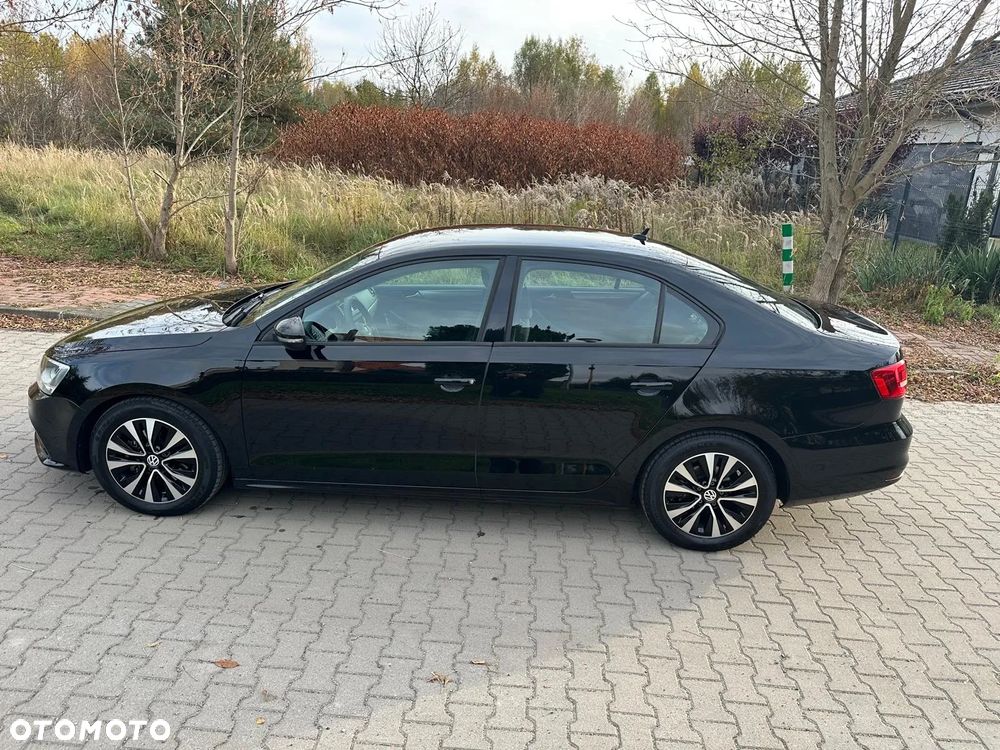 Volkswagen Jetta 2.0 TDI DPF BMT Comfortline - 3