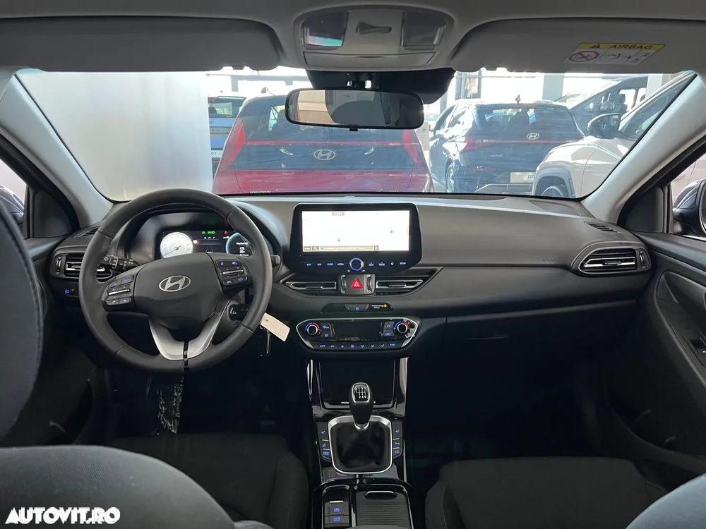 Hyundai i30 1.5 96CP M/T Comfort - 10