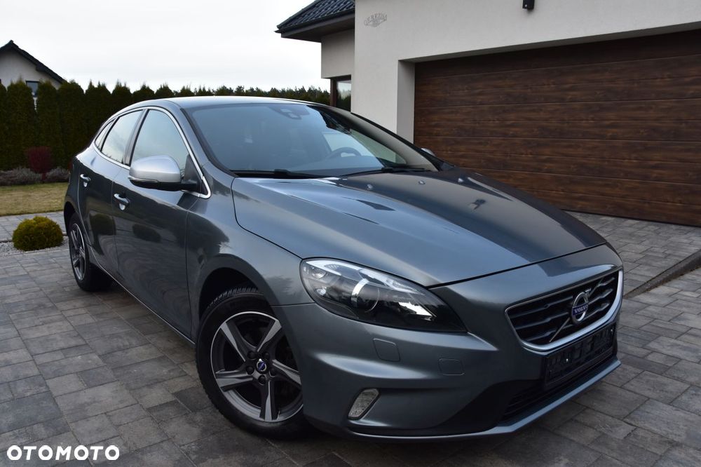 Volvo V40 D2 Drive-E R-Design Momentum - 4