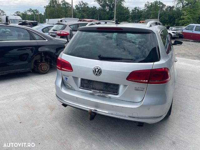 Dezmembrez Volkswagen Passat B7 2.0 tdi Xenon led  4x4 DSG Echipat Full - 10