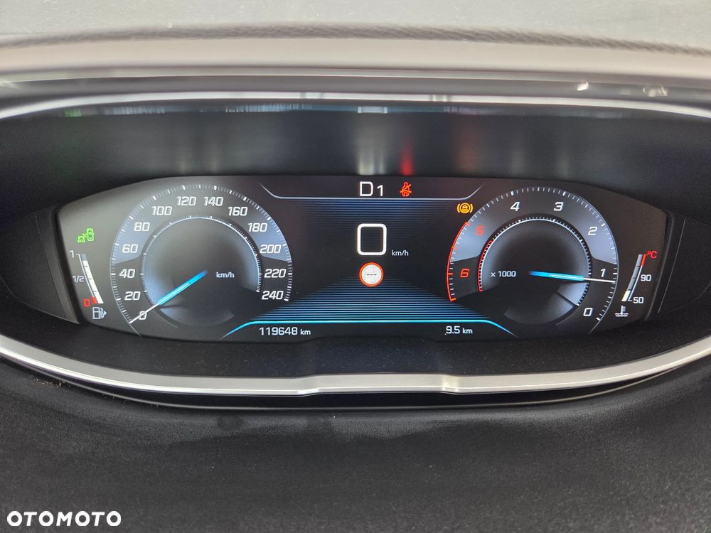 Peugeot 3008 1.6 BlueHDi Allure S&S EAT6 - 33