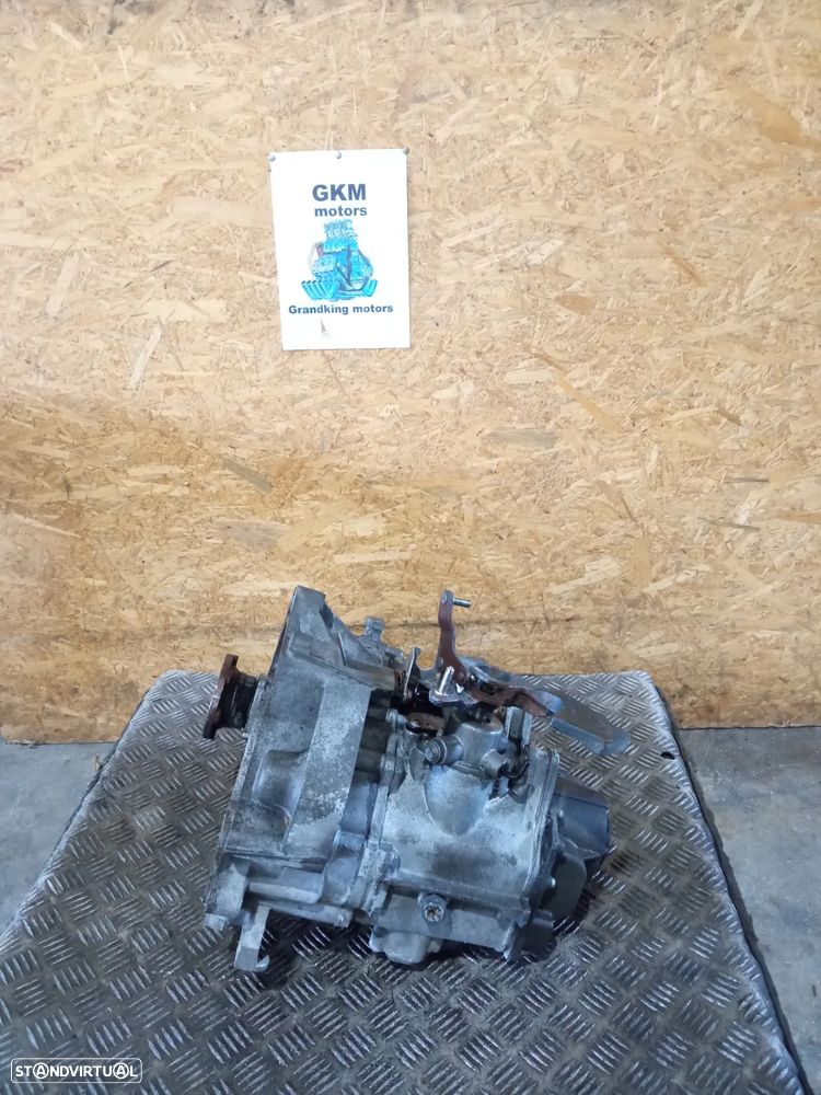 Caixa de velocidades Volkswagen Golf 1.6 FSi 16V REF: JHZ - 3