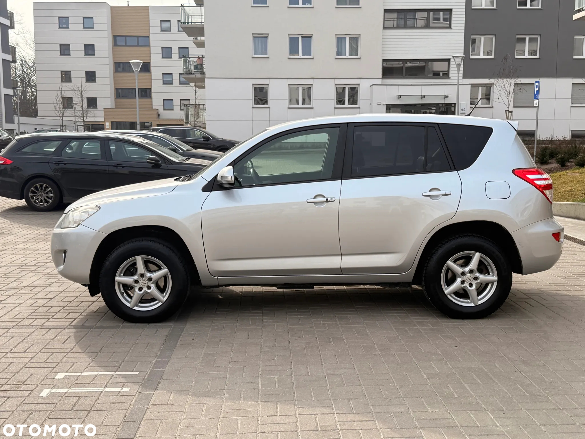 Toyota RAV4 - 2