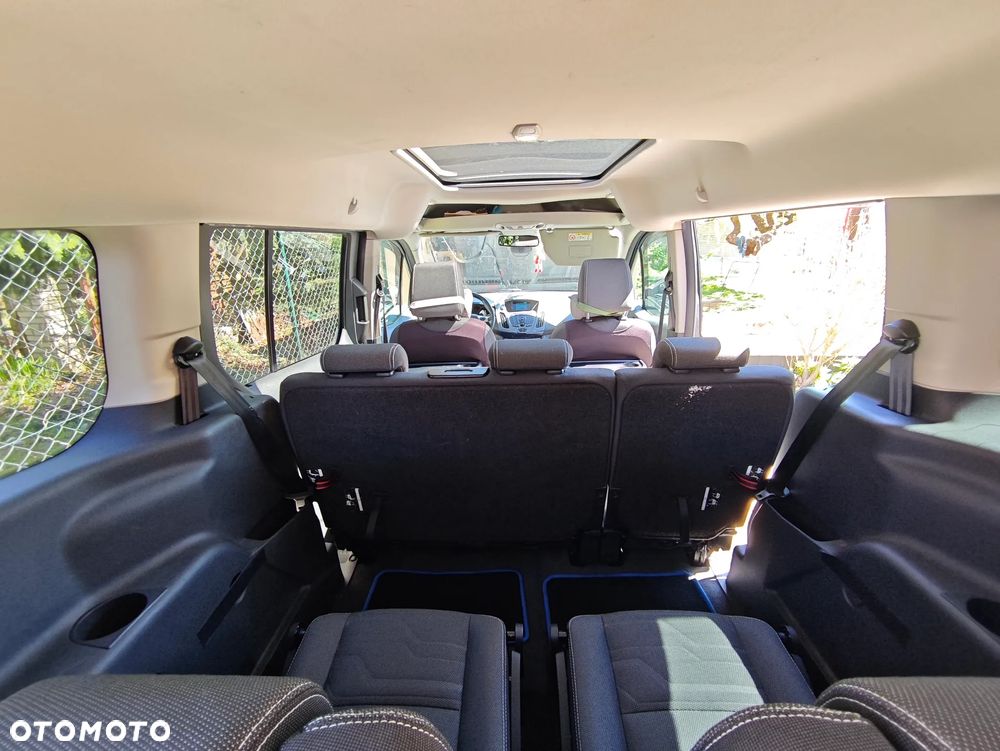 Ford Tourneo Connect 1.5 TDCi Titanium - 10