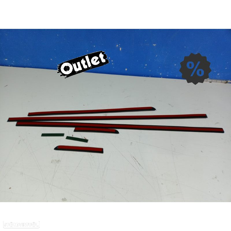 R146675C1 KIT FRISOS LATERAIS LOOK M3 PARA BMW E46 - 3