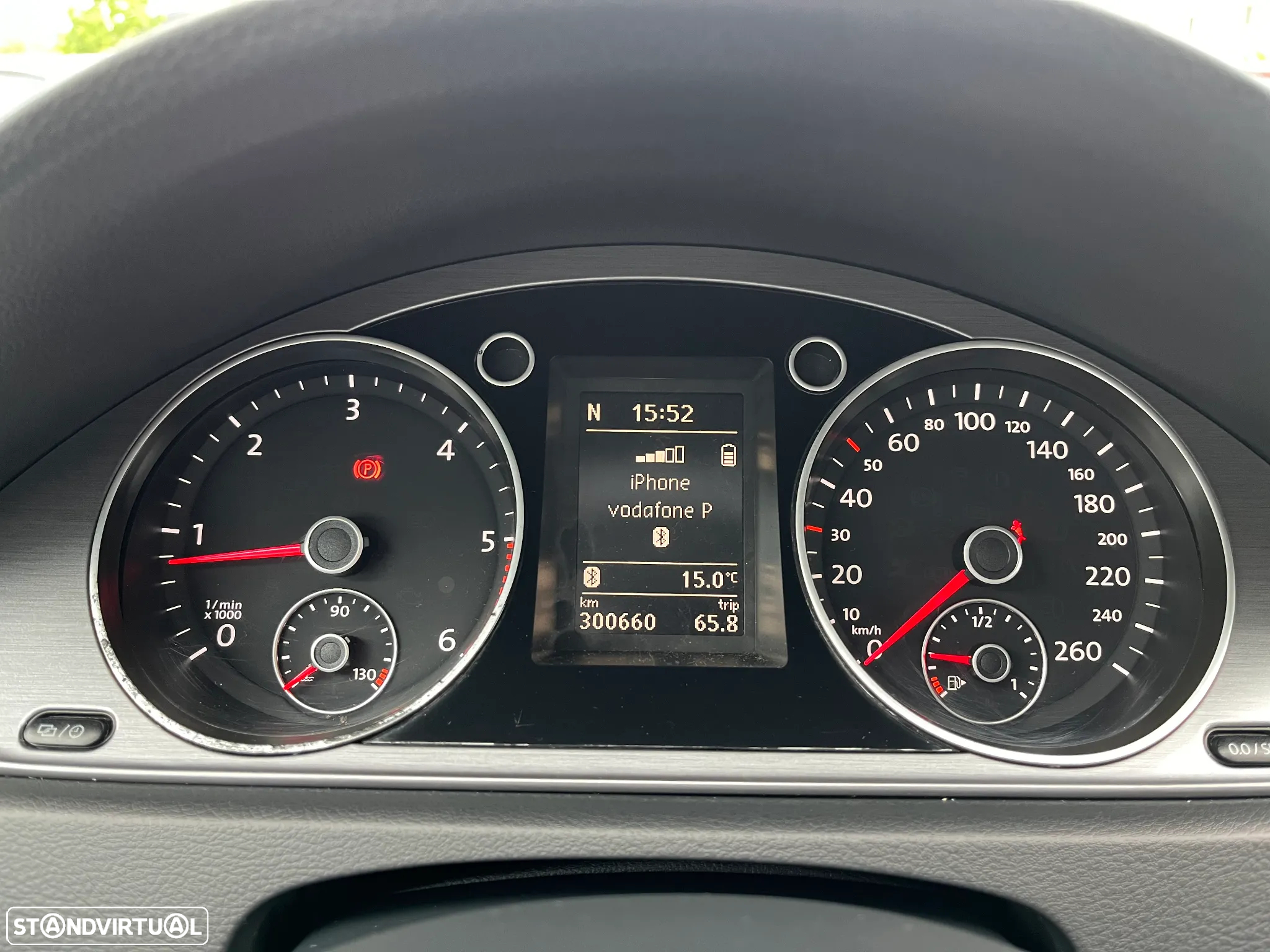 VW Passat Variant 1.6 TDI BlueMotion Highline - 22