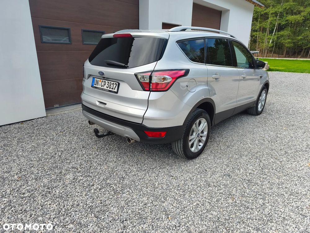 Ford Kuga 2.0 TDCi 2x4 Titanium - 5