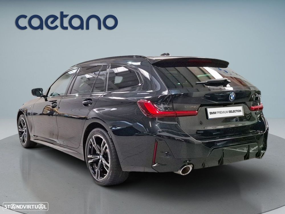 BMW 330 e Pack Desportivo M Auto - 6