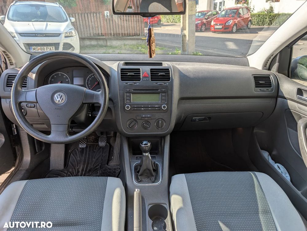 Volkswagen Golf - 4