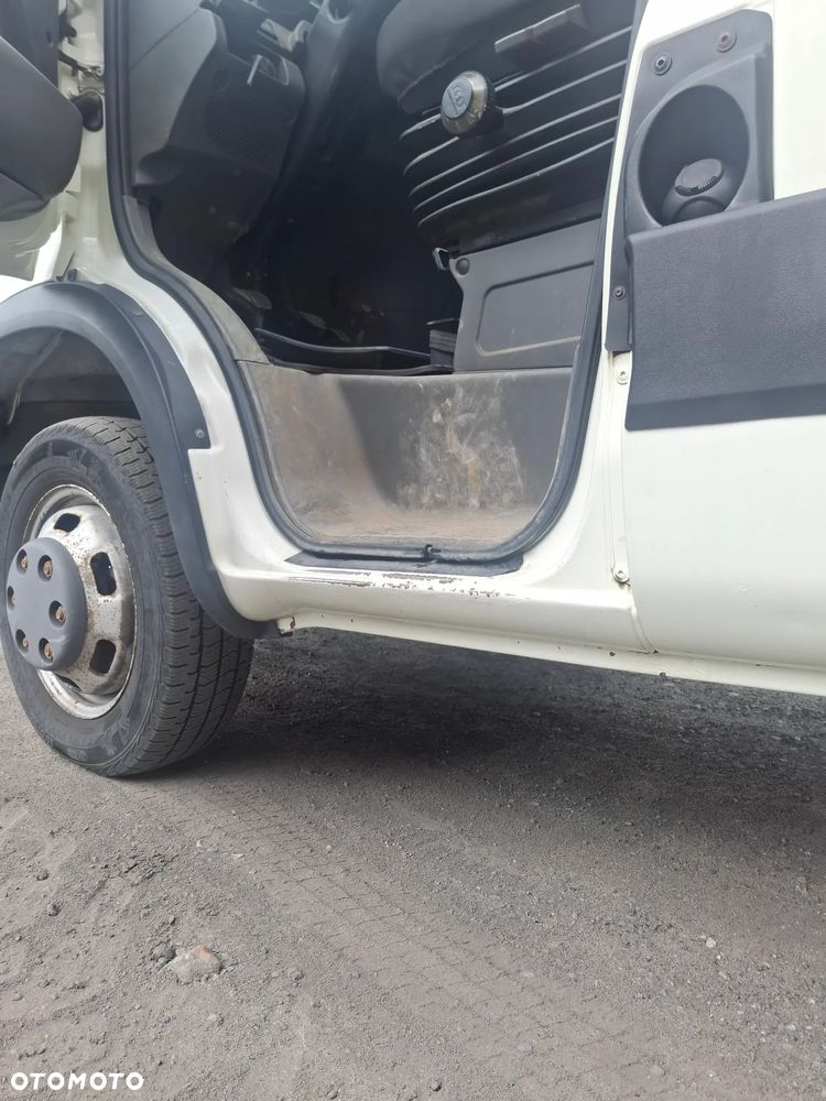 Iveco 35C13 - 12