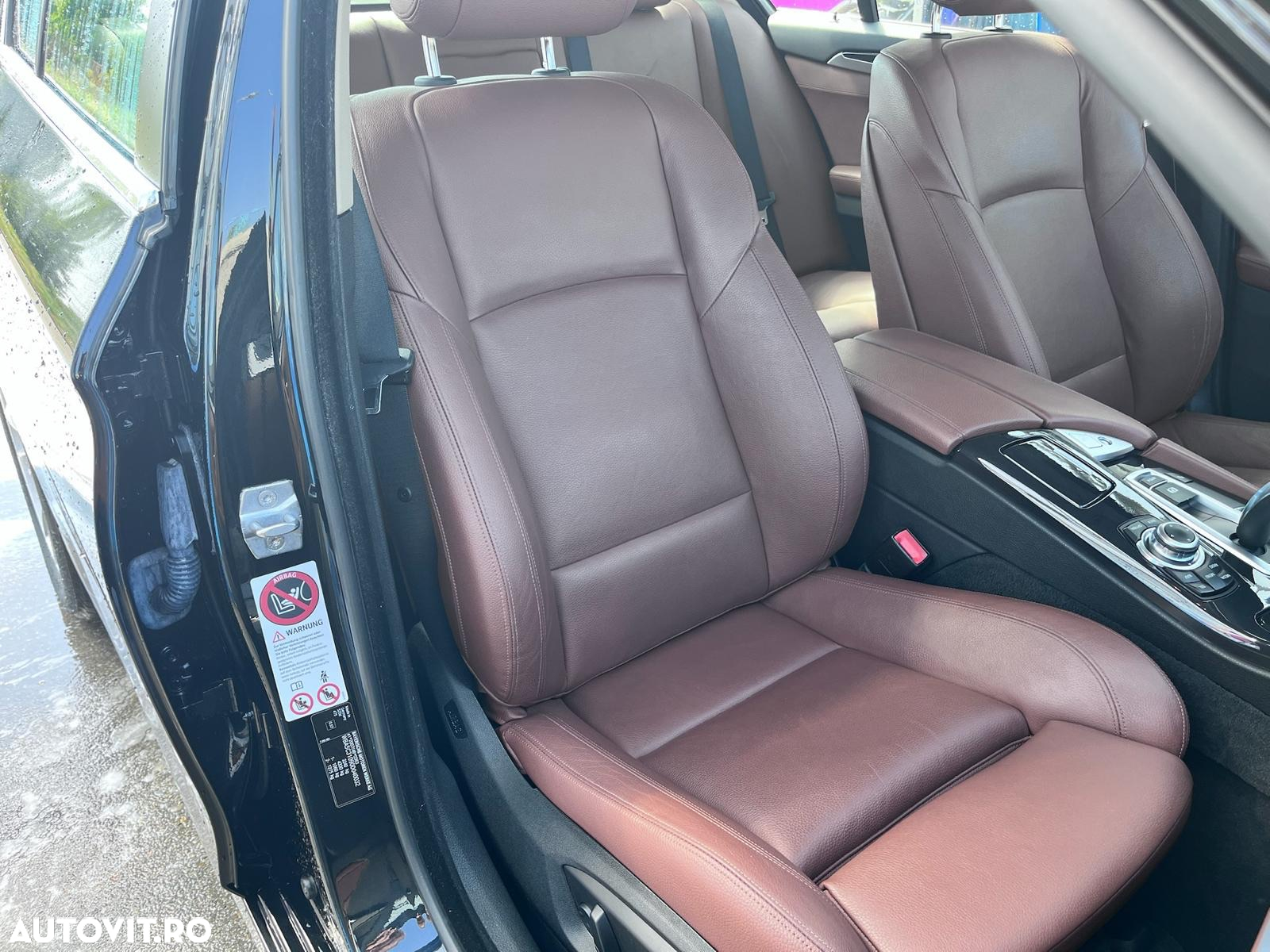 BMW Seria 5 520d Aut. Luxury Line - 16