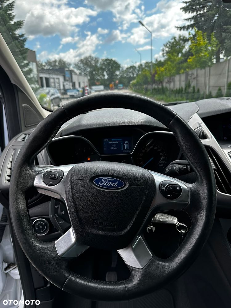 Ford Tourneo Connect Grand - 21