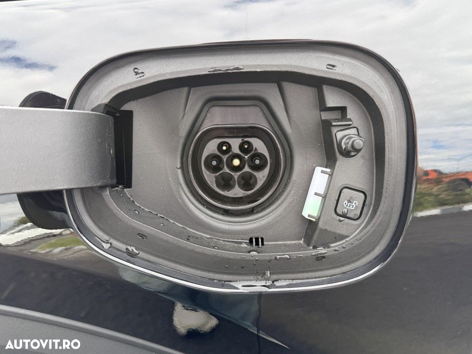 Ford Kuga - 21